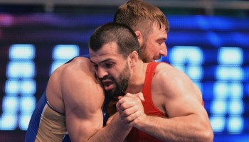 На чемпионате мира по спортивной борьбе победили российские спортсмены Абачараев и Курбаналиев